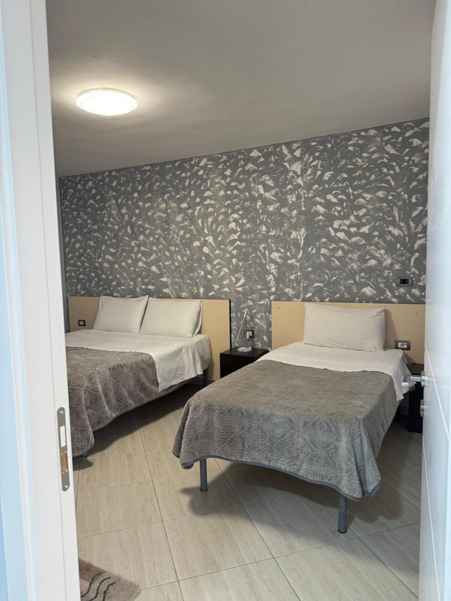 Hotel M&S 地拉那 外观 照片