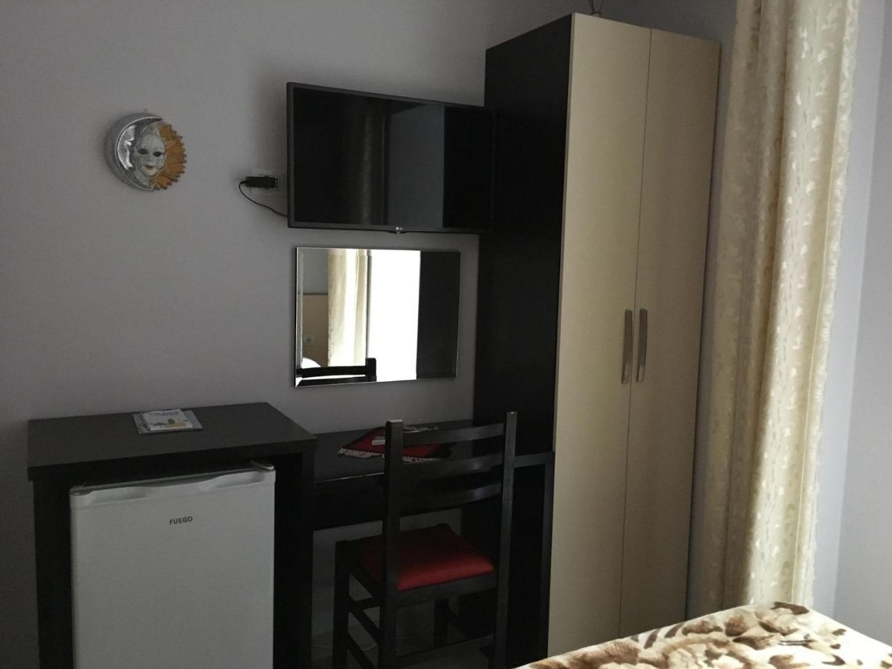 Hotel M&S 地拉那 外观 照片