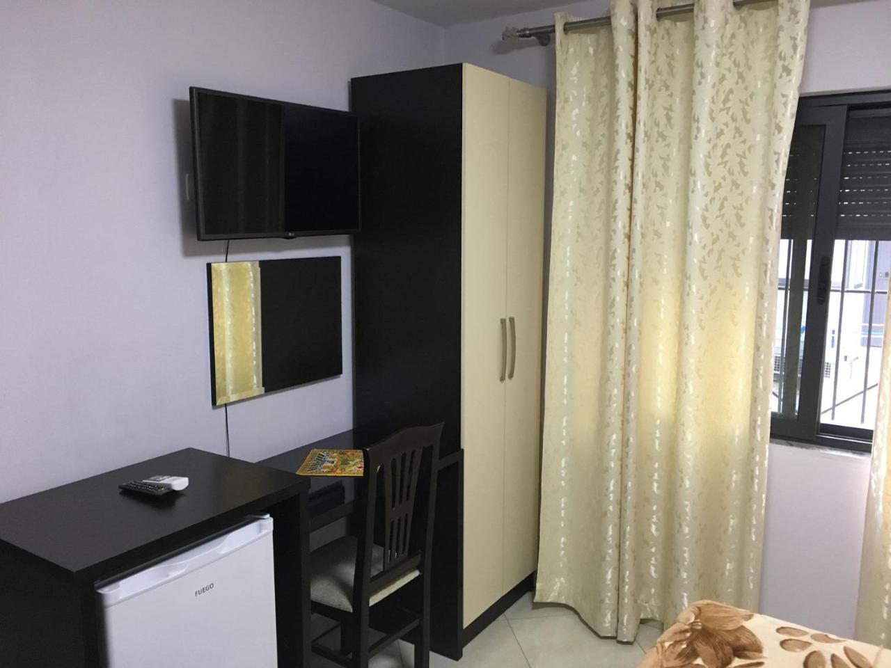 Hotel M&S 地拉那 外观 照片